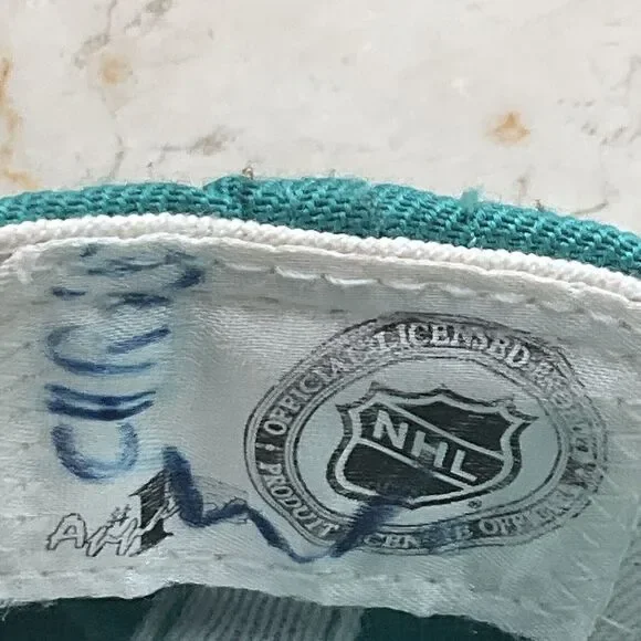 Vintage NHL Anaheim Mighty Ducks #1 Apparel Fitted Hat Size 7.25 Hockey team USA - Picture 8 of 16